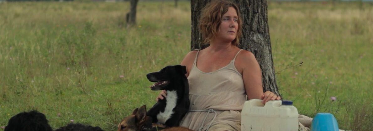 LA MUJER DE LOS PERROS