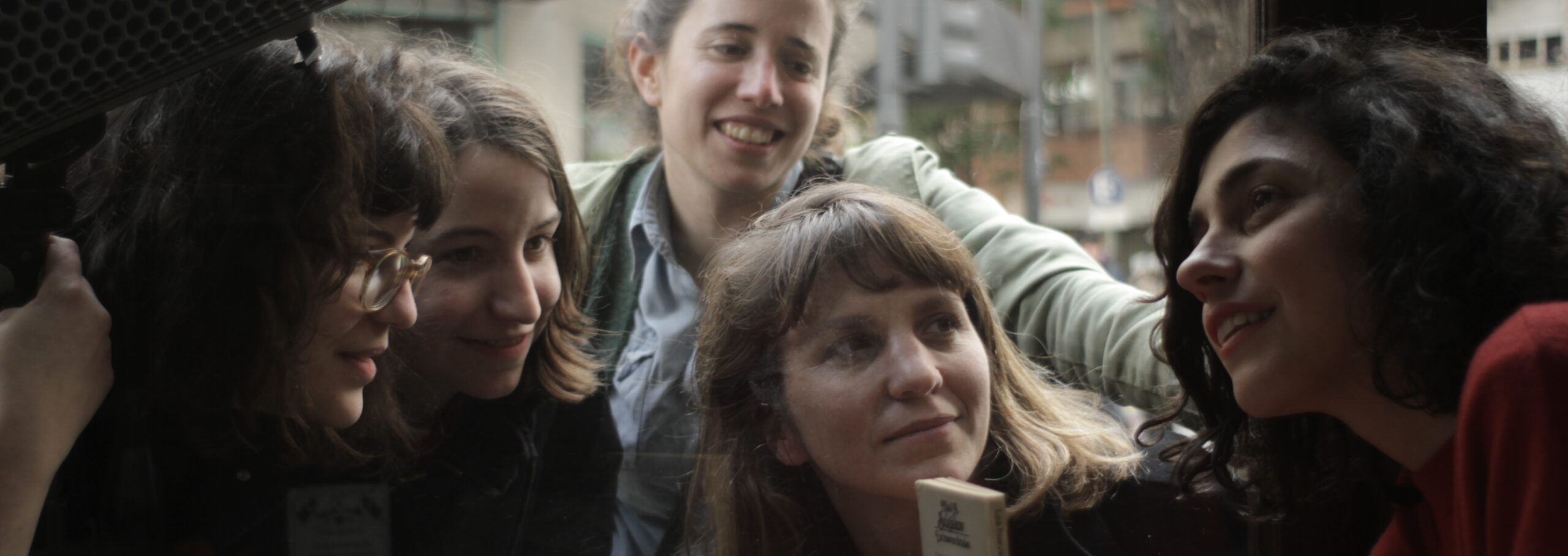 LAS POETAS VISITAN A JUANA BIGNOZZI