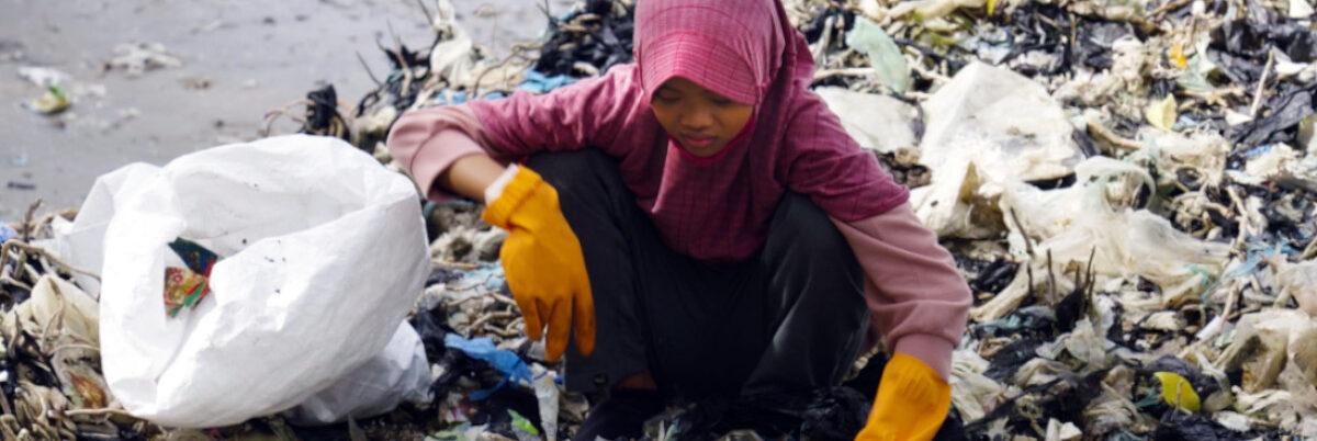 THE RECYCLING MITH/EL MITO DEL RECICLAJE | FUNCIÓN PRESENCIAL