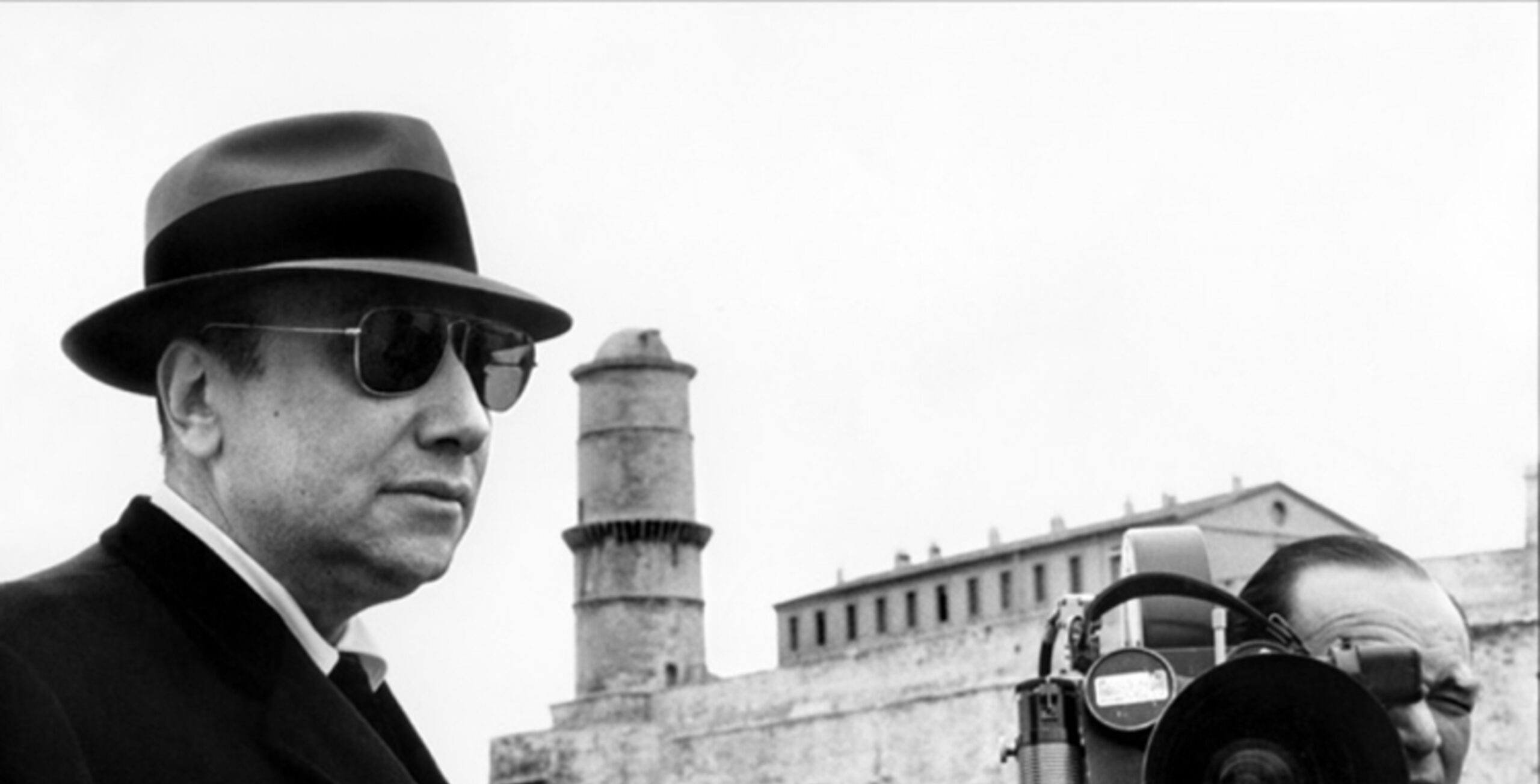 VECINE VECINE | JEAN-PIERRE MELVILLE | Lumiton