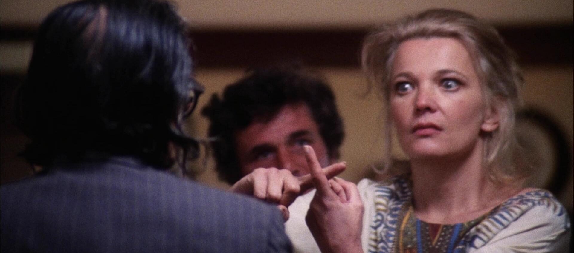 UNA MUJER BAJO LA INFLUENCIA (A WOMAN UNDER THE INFLUENCE)
