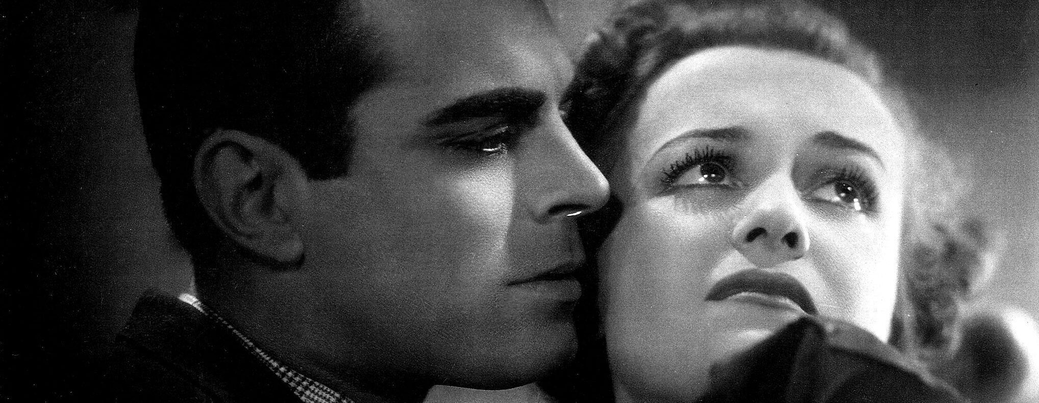 FUERA DE LA LEY
