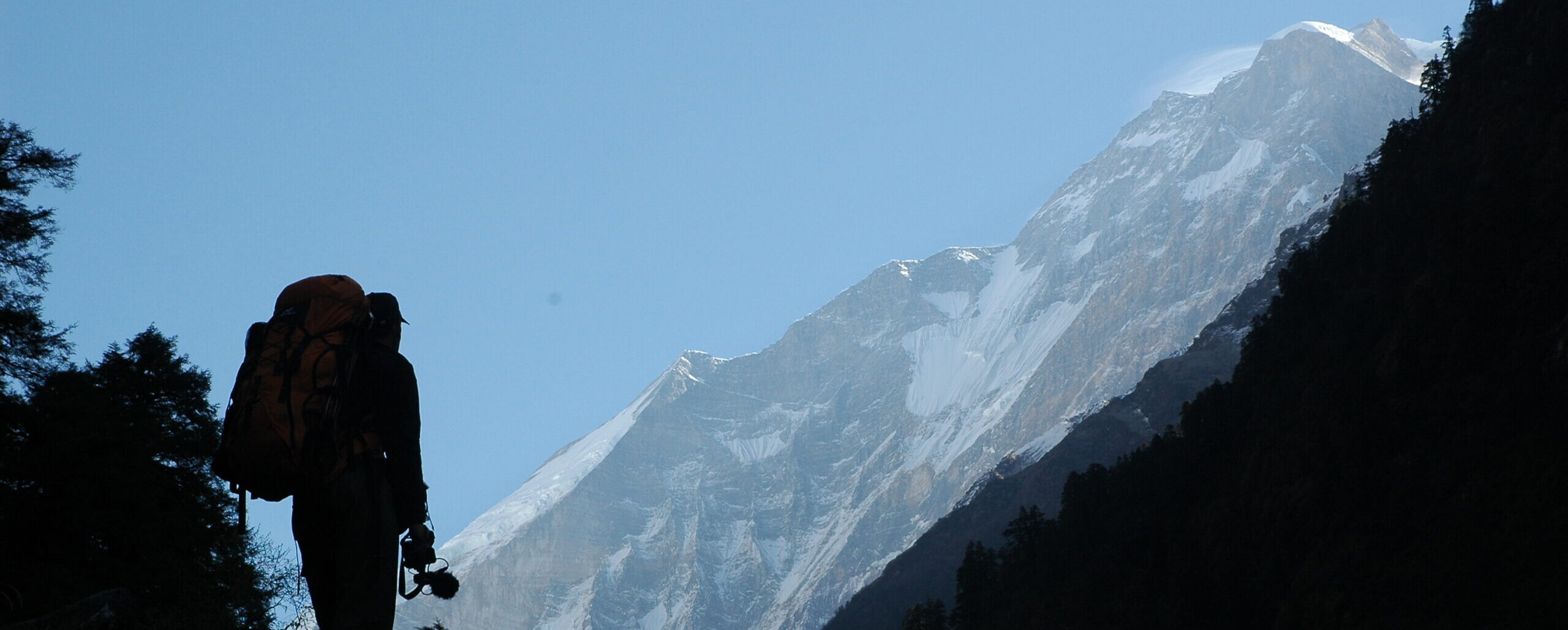 DHAULAGIRI, ASCENSO A LA MONTAÑA BLANCA