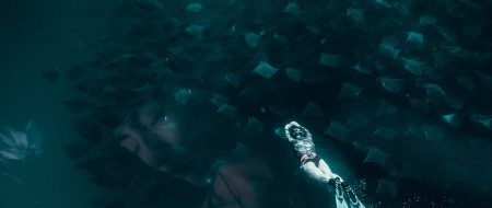 ELLA, EL AGUA | Lumiton
