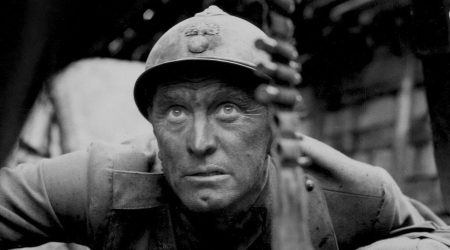 SENDEROS DE GLORIA (PATHS OF GLORY) | Lumiton