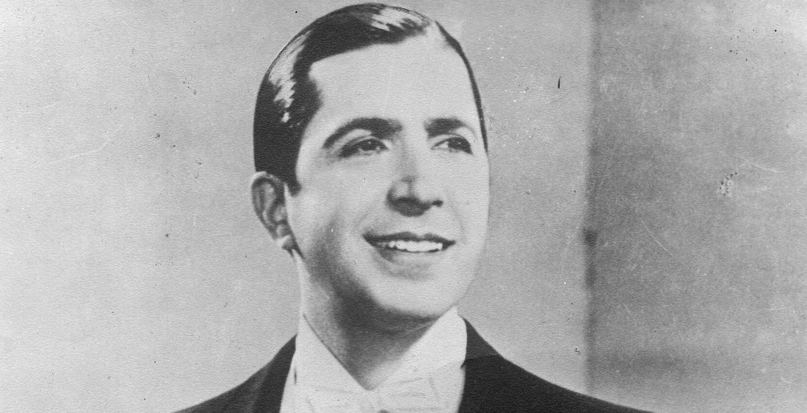 ASÍ CANTABA CARLOS GARDEL