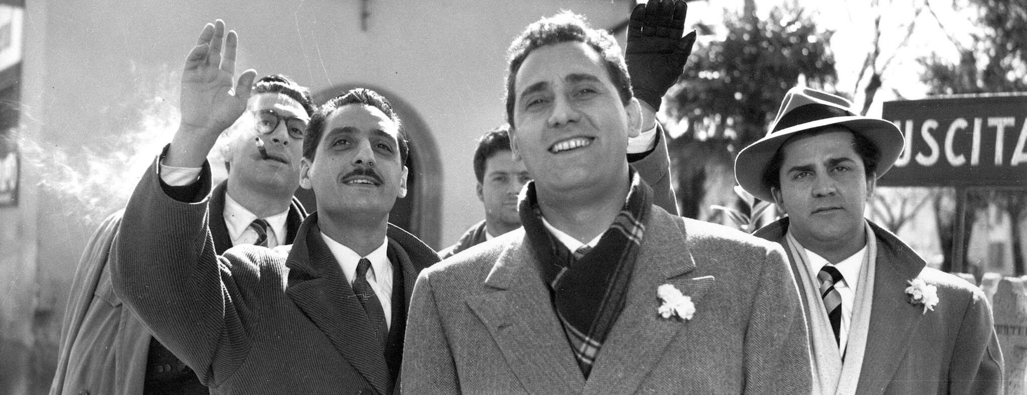 LOS INÚTILES (I VITELLONI)